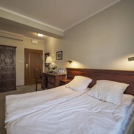 Orient Palace 3*