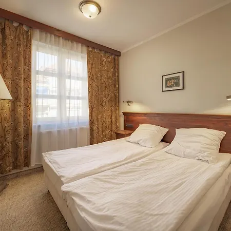 Orient Palace Szálloda 3*