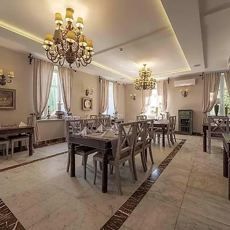 Orient Palace 3*