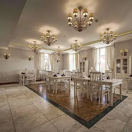 Hotel Orient Palace 3*